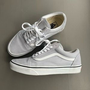 Vans Old Skool Classic Low Top - Size 8.5 / 10